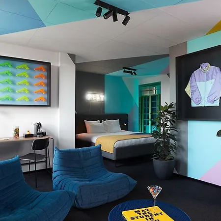 Готель The Social Hub 3*