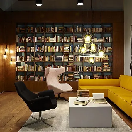 The Social Hub Готель 3*
